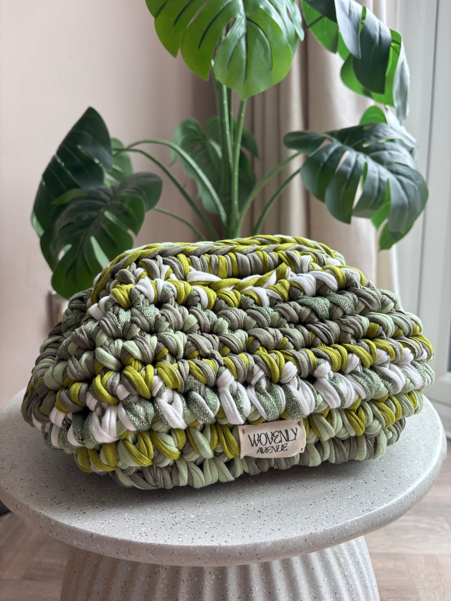 Olive - Clutch